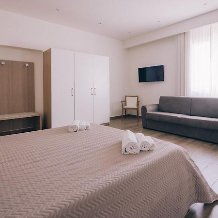 La Promenade Rooms&Suites Olbia Exterior foto