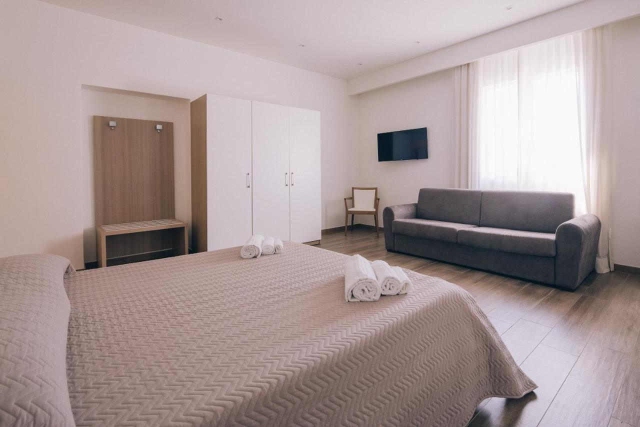 La Promenade Rooms&Suites Olbia Exterior foto
