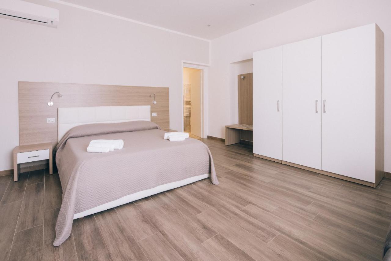 La Promenade Rooms&Suites Olbia Exterior foto